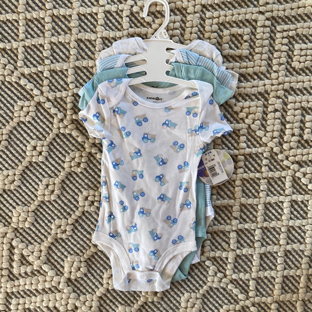 4-Pack BRAND NEW 12M Onsies